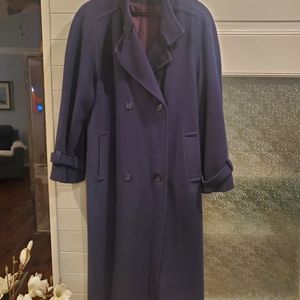 Vintage 1980"s Del Costa Women's Wool Navy Blue  W/Purple Tint Winter coat